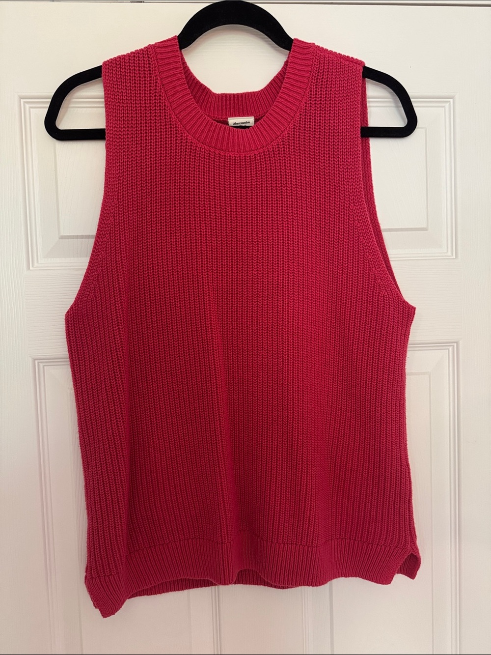 Abercrombie & Fitch Ribbed Sleeveless Tank in Fuchsia pink